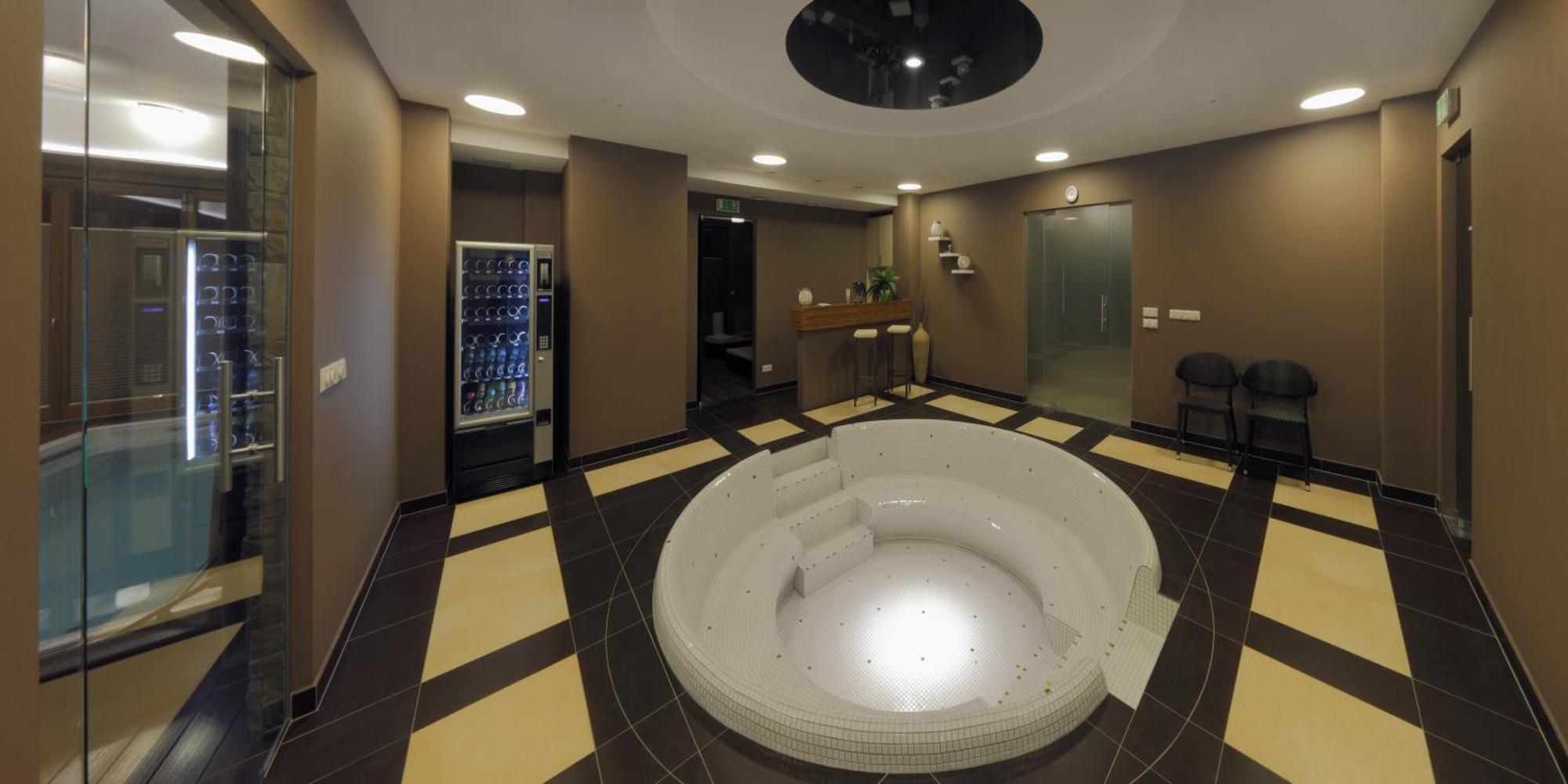 Esmarin Wellness Hotel Mníšek pod Brdy Екстериор снимка