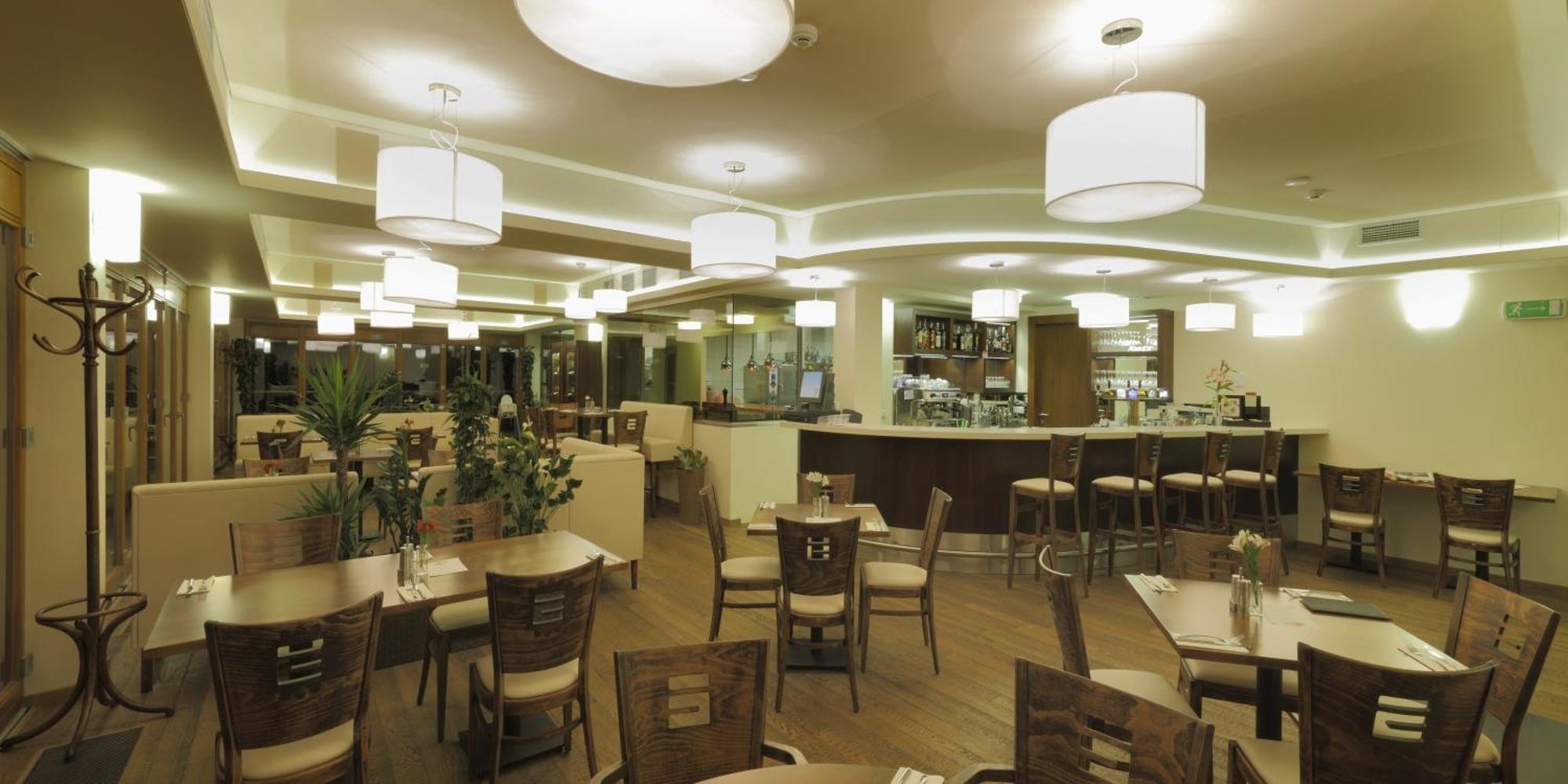 Esmarin Wellness Hotel Mníšek pod Brdy Екстериор снимка